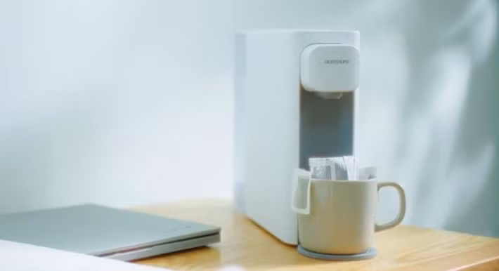 Tính năng làm nóng tức thì chỉ trong 3 giây, nhiệt độ tùy chỉnh từ 45°C đến 95°C cho nhiều nhu cầu.