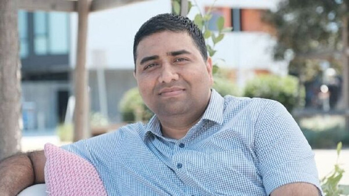 Người kế nhiệm là Amar Subramanya, cựu chuyên gia AI tại Microsoft và Google.