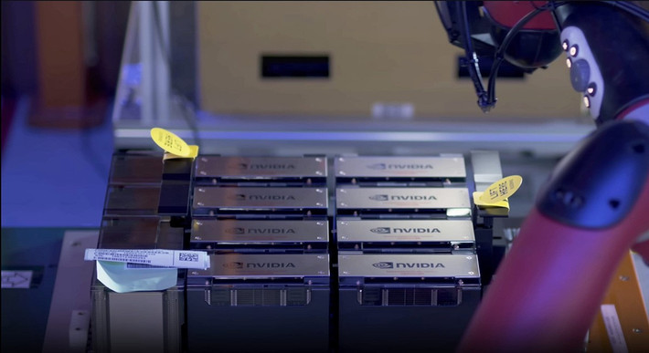 Theo công tố liên bang Mỹ, mạng lưới này đã tìm cách xuất khẩu trái phép ít nhất 160 triệu USD chip H100 và H200 phục vụ cuộc đua AI.