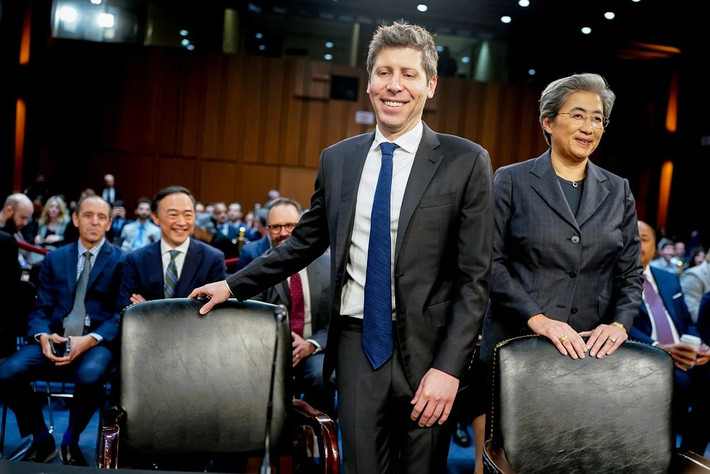 Nhà phân tích Paulo Carvao của Harvard cho rằng đây là dấu hiệu điển hình của “sự thổi phồng tăng trưởng” giữa các công ty công nghệ.