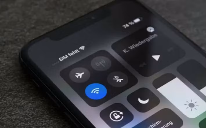 Người dùng nên tắt Bluetooth khi không dùng, chuyển sang chế độ ẩn và từ chối kết nối lạ.