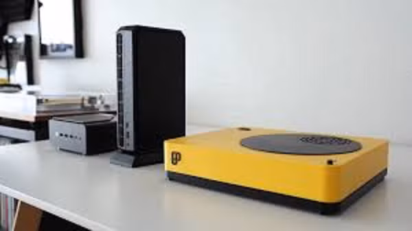 Không chỉ mạnh về phần cứng, Playnix còn được tối ưu để tương thích hệ sinh thái Valve, đáp ứng tiêu chuẩn Steam Machine với khả năng vận hành mượt mà các tựa game trên Steam.