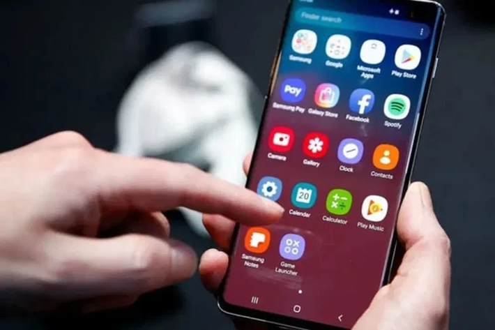 Hệ quả là điện thoại sẽ ngày càng chậm, phản hồi kém và tiêu tốn pin nhiều hơn theo thời gian.