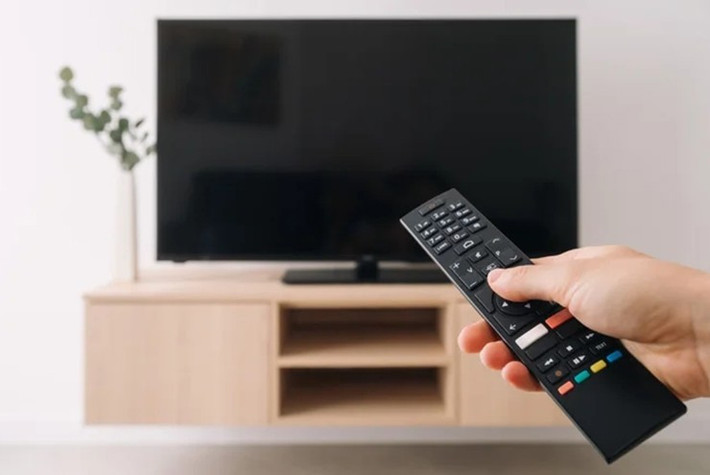 TV là thiết bị quen thuộc trong hầu hết các gia đình và văn phòng hiện nay.
