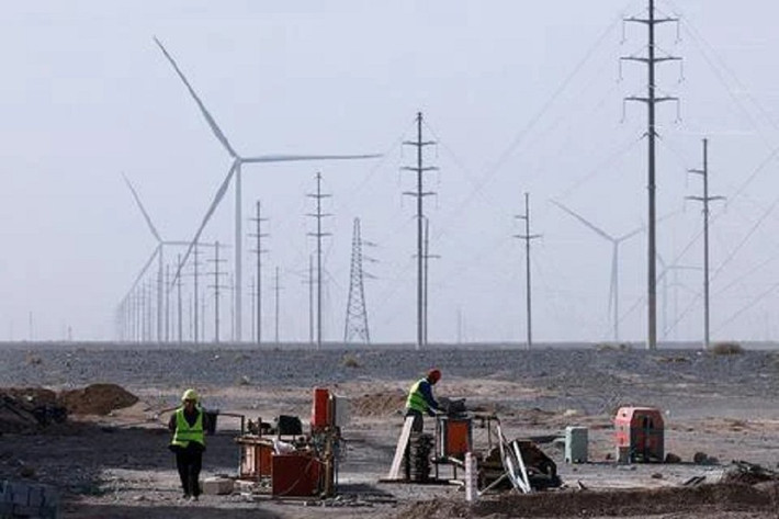 Ông nhấn mạnh công suất điện của Trung Quốc tăng “theo chiều thẳng đứng”, Mỹ vẫn đi ngang.