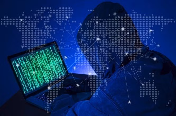 Thực chất, lệnh này tải về tập tin độc hại, trao quyền kiểm soát cho kẻ tấn công.