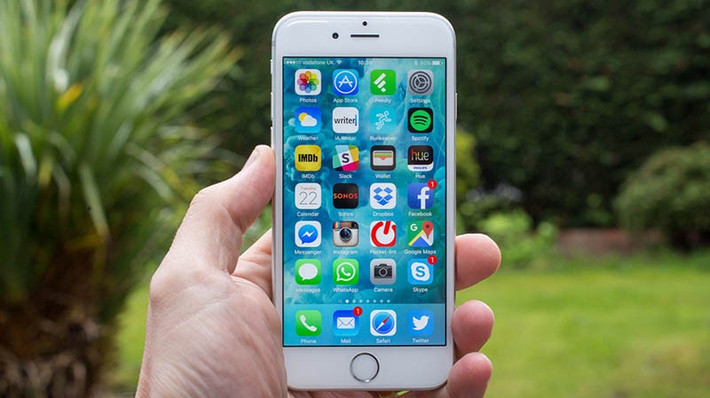 Nhiều founder startup chỉ đổi máy khi thiết bị hỏng hoặc pin chai, không vì chạy theo xu hướng.