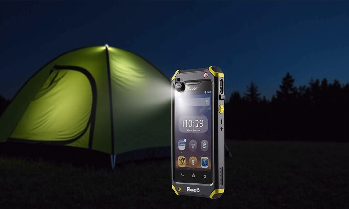 8849 Tech vừa trình làng Tank X, mẫu điện thoại siêu bền hướng đến người dùng ngoài trời, cắm trại và di chuyển dài ngày.