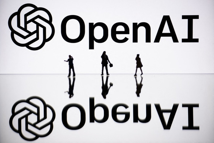 Tuy nhiên, nhiều chuyên gia đặt câu hỏi về mô hình tài chính của OpenAI khi công ty có thể lỗ 10 tỷ USD trong năm nay.