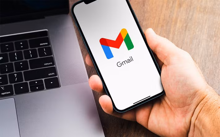 Google đang triển khai loạt công cụ AI mới cho Gmail, đánh dấu bước thay đổi lớn nhất của email trong nhiều thập kỷ.