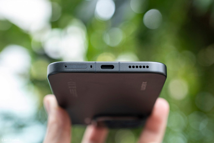 Với loạt tính năng AI, khả năng liên lạc ngoại tuyến và hiệu năng “vượt giá tiền”, Xiaomi 15T Pro đang thực sự đe dọa ngôi vương của iPhone và Samsung.(Ảnh: Cáo-Foxtek)