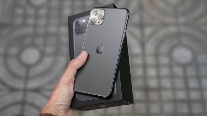 Cùng đợt này, Apple cũng đưa MacBook Air 2020 bản Intel, iPhone 8 Plus 128GB, iPad Air 3 và Apple Watch Series 5 vào diện “vintage”.