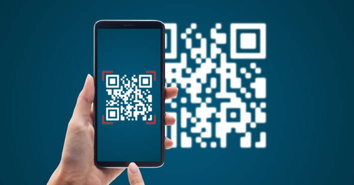 Nhiều nạn nhân đã mất hàng chục nghìn USD khi quét mã QR giả tại bãi xe, máy thanh toán hay tờ rơi khảo sát.