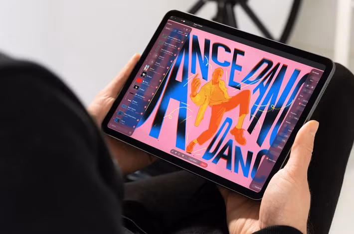 Dù Apple vẫn chưa thể thay thế hoàn toàn hệ sinh thái Adobe ở các lĩnh vực chuyên sâu như motion graphics hay thiết kế đồ họa chuyên nghiệp, nhưng với sự kết hợp giữa AI trên thiết bị, khả năng tối ưu phần cứng và mô hình chi phí linh hoạt, Apple Creator Studio đang nổi lên như một lựa chọn đáng cân nhắc cho cộng đồng sáng tạo nội dung trong thời đại số.