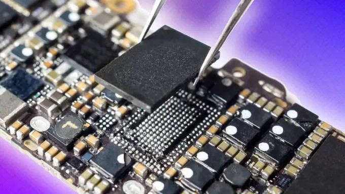 Để giữ lợi nhuận, nhà sản xuất có thể cắt giảm dung lượng RAM, khiến các phiên bản 16GB trở nên hiếm hoi, đặc biệt ở phân khúc phổ thông.