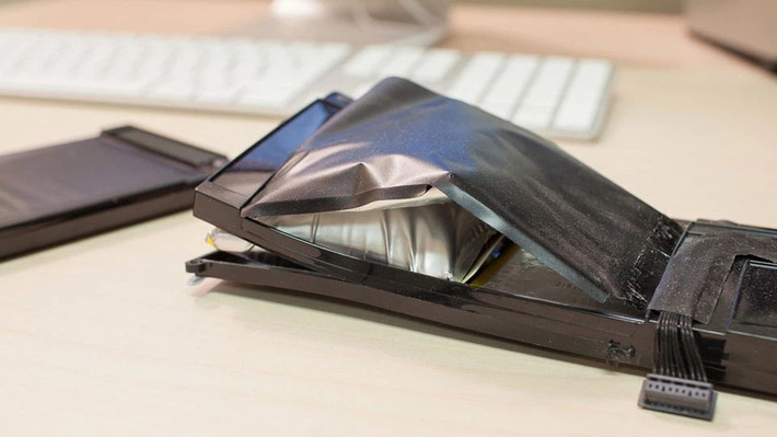 Nguyên nhân thường đến từ việc pin xuống cấp, hư hỏng hoặc sử dụng trong môi trường không phù hợp.