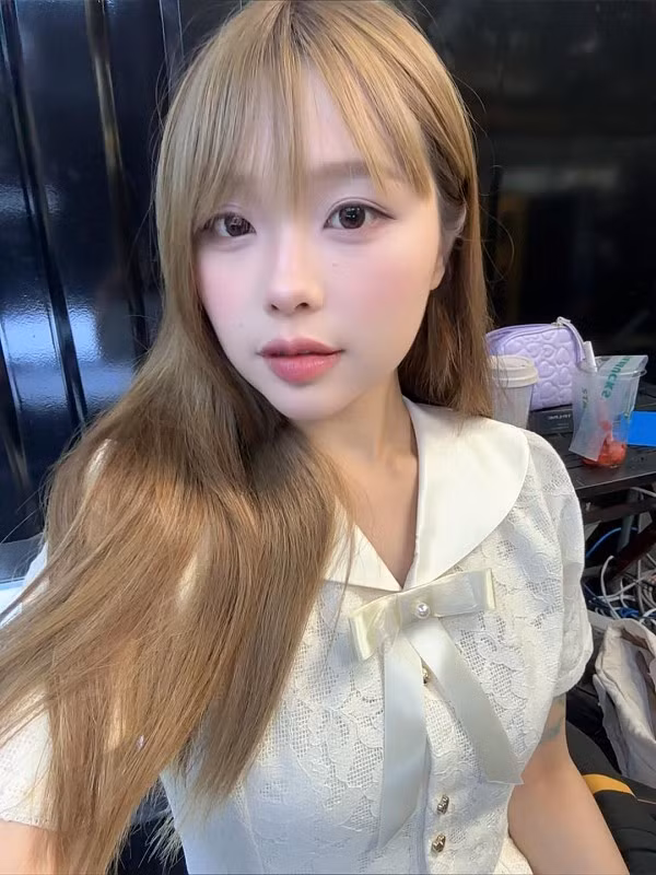 Giữa lịch trình dày đặc, bộ ảnh áo dài như lời khẳng định rằng Yoonsul vẫn luôn giữ trọn nét đẹp văn hóa và tinh thần của một cô gái Việt tài năng.