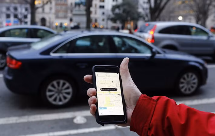 Uber phủ nhận việc sử dụng thông tin pin trong thuật toán định giá, khẳng định giá dựa trên cung và cầu.