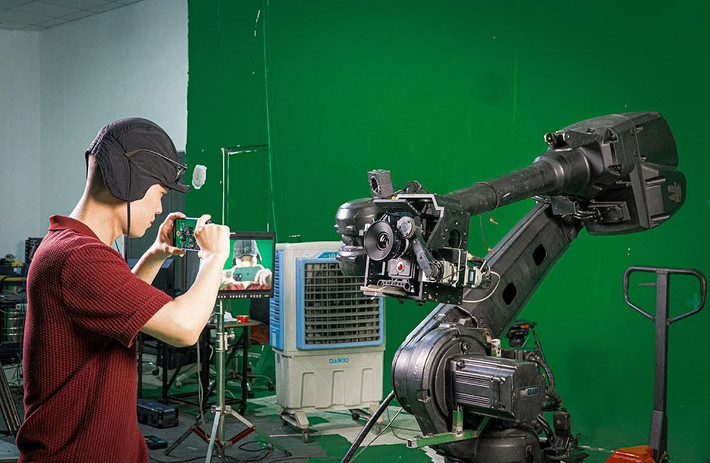 Dù AI có thể tồn tại, phim thật do con người sáng tạo vẫn giữ giá trị nghệ thuật không thể thay thế.