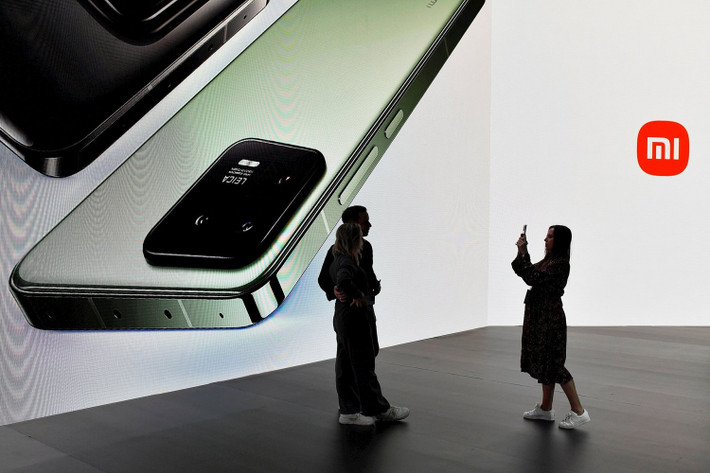 Người dùng Việt Nam đặc biệt yêu thích Xiaomi vì họ có thể sở hữu thiết bị đẹp, mạnh mẽ và mang cảm giác “sang” mà không tốn quá nhiều tiền.