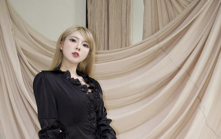 Nhiều người hài hước cho rằng họ “đã bị đánh bại” bởi nhan sắc ngọt ngào của nữ streamer.