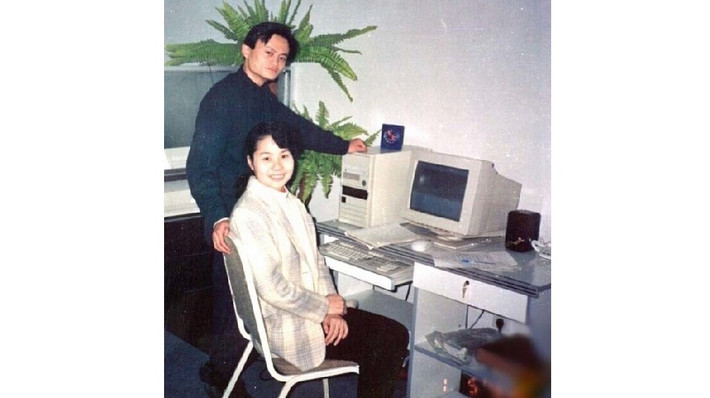 Để cứu con, Jack Ma buộc vợ rời công ty với câu nói: “Con trai và tiền, em chỉ được chọn một.”