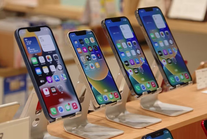 Internet lan truyền nhiều thông tin sai lệch khiến người dùng iPhone dễ bị nhầm lẫn.