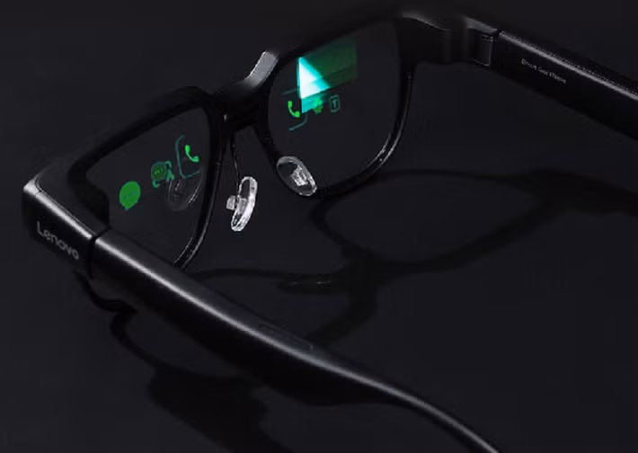 Lenovo AI Glasses V1 đi kèm trợ lý ảo Tianxi, có thể thực hiện lệnh thoại, dịch song ngữ theo thời gian thực và hiển thị kết quả trực tiếp trong tầm nhìn người đeo.