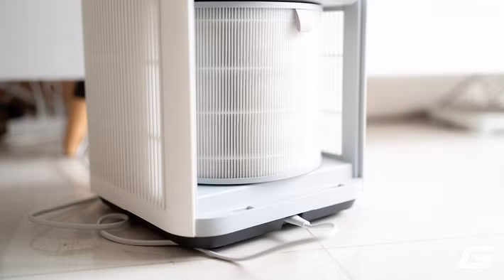 Trải nghiệm thực tế cho thấy cảm biến phản ứng cực nhanh, chỉ số bụi mịn thay đổi tức thì khi mở cửa.(Genk)