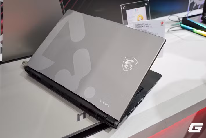 Nhìn tổng thể, Computex 2026 cho thấy MSI đang chuyển mình mạnh mẽ từ một hãng gaming laptop truyền thống thành hệ sinh thái công nghệ toàn diện với sự kết hợp giữa laptop gaming hiệu năng cao, AI PC, máy chơi game cầm tay và các phiên bản giới hạn đậm chất sưu tầm, qua đó tạo nên một trong những màn trình diễn ấn tượng nhất triển lãm công nghệ lớn nhất châu Á năm nay. (Ảnh: Genk)