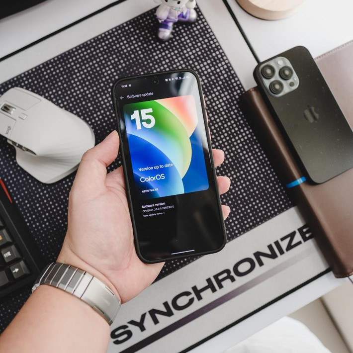 Người dùng Minh Phú (TP.HCM) nhận xét hệ điều hành này nhiều tính năng thông minh nhưng vẫn dễ sử dụng.