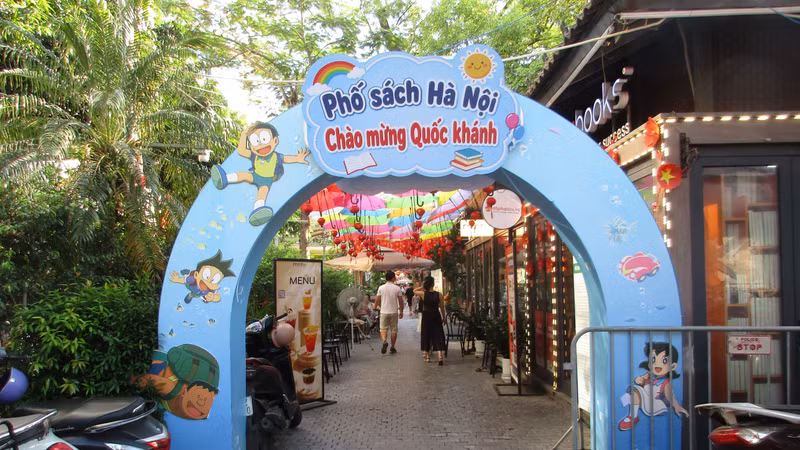 [GALLERY] Không khí rộn ràng tại Phố Sách Hà Nội ngày Quốc Khánh 2/9