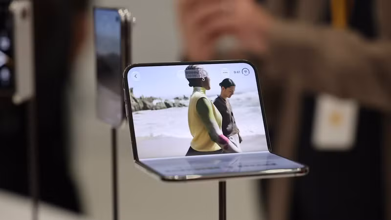 iPhone Duo: Điện thoại gập đột phá của Apple với mức giá kỷ lục