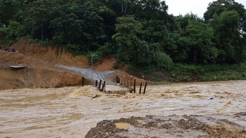 Khẩn trương rà soát, chủ động sơ tán người dân đến nơi an toàn