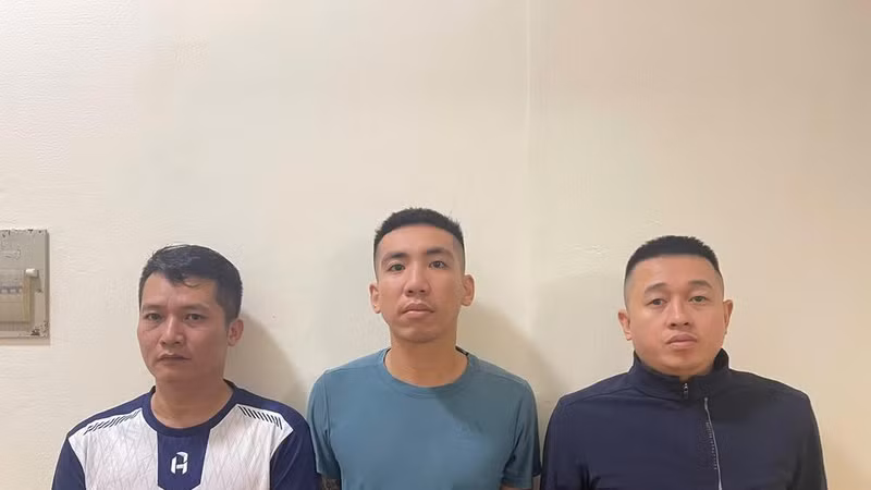 Nam thanh niên bị 3 đối tượng đánh đập, ép viết giấy nợ ở Hà Tĩnh