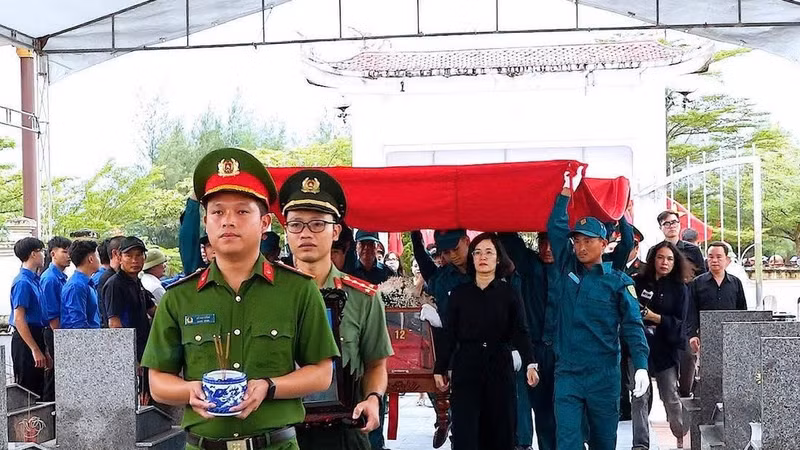 Đón liệt sĩ Nguyễn Quốc Hội trở về đất mẹ sau hơn 54 năm