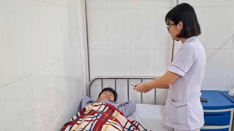 Nam sinh lớp 10 kể giây phút bị bạn đánh, thủng màng nhĩ trái