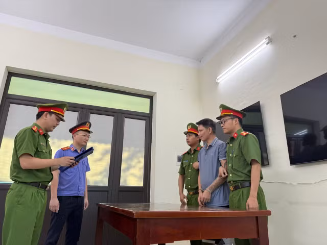 co-quan-canh-sat-dieu-tra-cong-bo-cac-quyet-dinh-to-tung-doi-voi-bi-can-bui-van-tuan.jpg