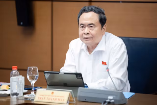 Chủ tịch Quốc hội: Phát triển kinh tế gắn liền với bảo vệ môi trường, chất lượng sống của người dân