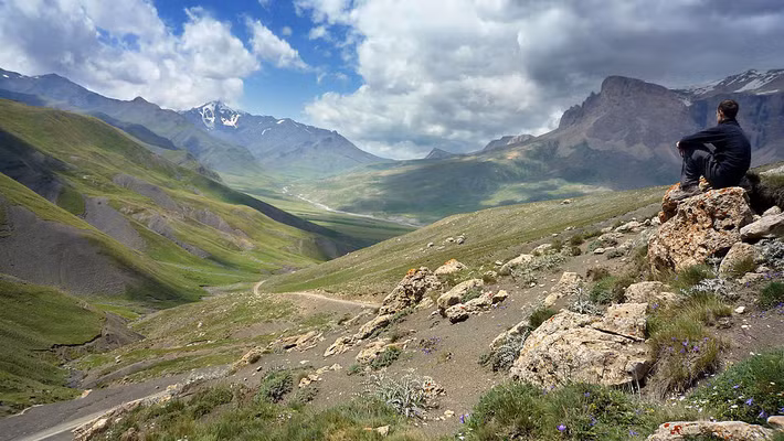 Diện tích của đất nước Azerbaijan là 86.600 km2, gấp 4 lần xứ Wales. Dân số nước này là khoảng 9,981 triệu người (tính năm 2019). Ảnh: Wikipedia.
