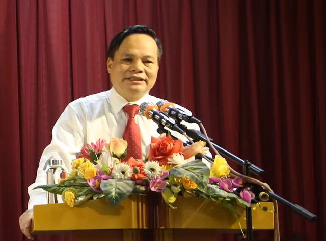 Vu Cong ty Viet A nang khong kit test Covid-19: Bat giam doc CDC Bac Giang
