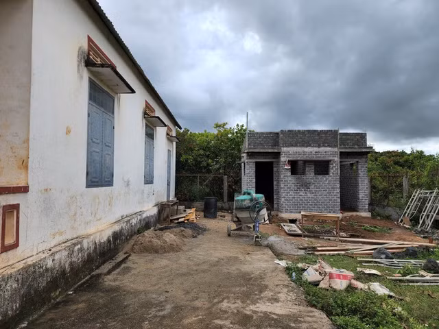 Lập đoàn kiểm tra việc xây hàng loạt nhà vệ sinh 200 triệu đồng/căn - Hình 2 Lap doan kiem tra viec xay hang loat nha ve sinh 200 trieu dong/can-Hinh-2