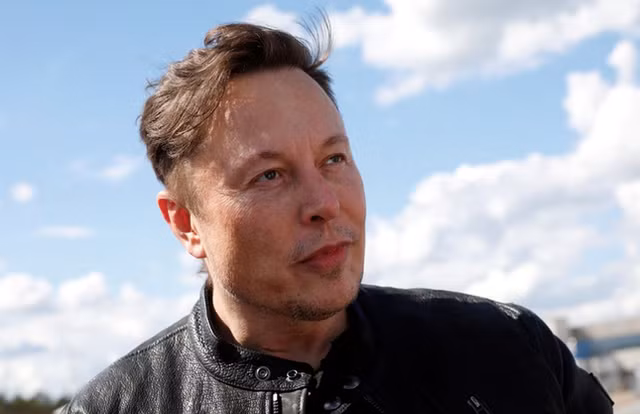 Sieu ty phu Elon Musk noi se mua CLB bong da Manchester United