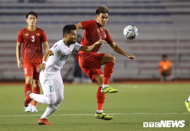 U22 Việt Nam tấn công tổng lực, không cho U22 Singapore có thời gian... thở U22 Viet Nam tan cong tong luc, khong cho U22 Singapore co thoi gian... tho