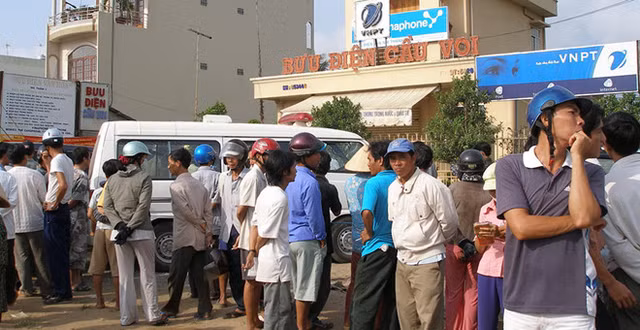 Tử tù Hồ Duy Hải bị cho hiếp dâm, giết 2 cô gái trong bưu điện thế nào? Tu tu Ho Duy Hai bi cho hiep dam, giet 2 co gai trong buu dien the nao?