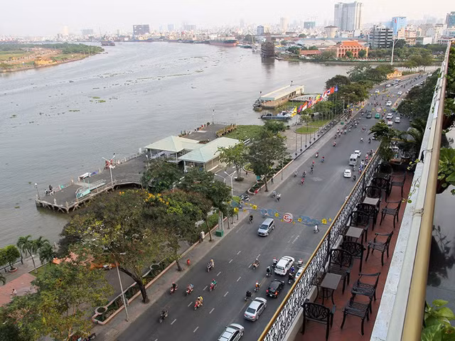 Sẽ đốn hạ 146 cây xanh để chỉnh trang công viên bến Bạch Đằng Se don ha 146 cay xanh de chinh trang cong vien ben Bach Dang