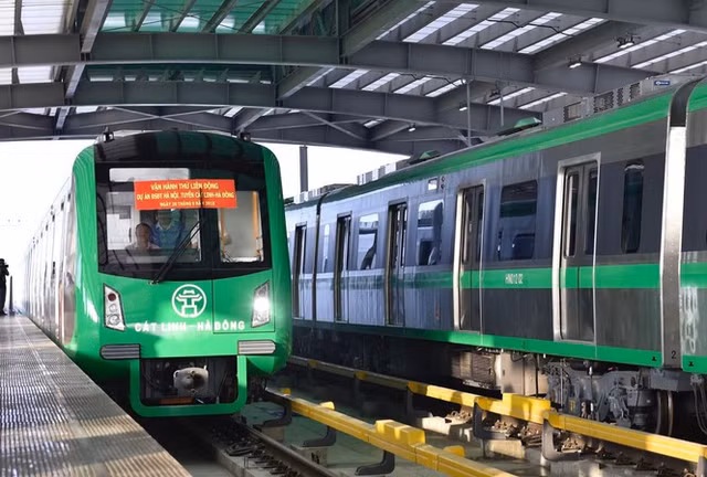 Đường sắt Cát Linh - Hà Đông: 'Nhát dao chém vào lòng tin' Duong sat Cat Linh - Ha Dong: 'Nhat dao chem vao long tin'