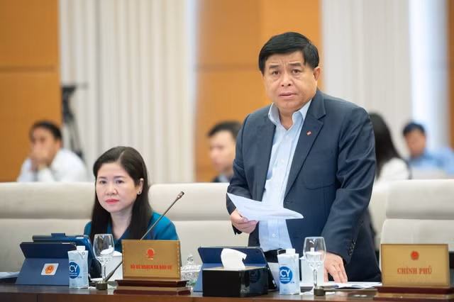 Chuong trinh phuc hoi va phat trien kinh te-xa hoi trien khai cham do dia phuong khong sat thuc tien
