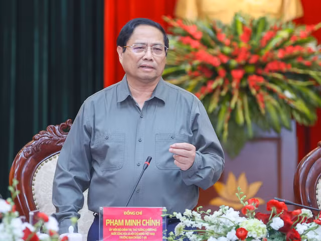 Thủ tướng Phạm Minh Chính làm việc với Tập đoàn Viettel - Hình 20 Thu tuong Pham Minh Chinh lam viec voi Tap doan Viettel-Hinh-20