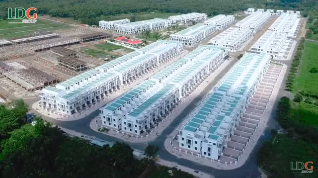 Vụ xây 'lụi' hàng trăm căn nhà ở dự án Viva Park: Chủ đầu tư LDG nói gì? Vu xay 'lui' hang tram can nha o du an Viva Park: Chu dau tu LDG noi gi?